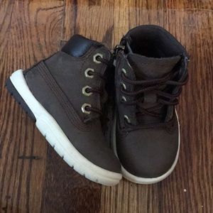 Toddlers Timberland side zip lace up boots